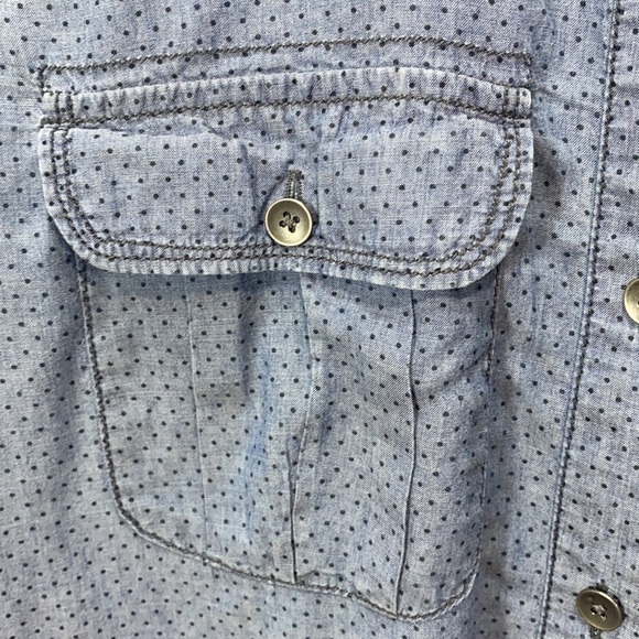 Madewell Blue Casual Button Down Shirt with Roll-Up Sleeves - Picture 4 of 7